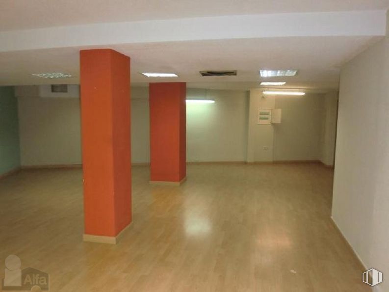 Local en venta en Calle Martín de Vargas, 3, Arganzuela, Madrid, 28005 con accesorio, diseño de interiores, madera, piso, suelo, propiedad material, pasillo, techo, edificio y material compuesto alrededor