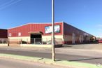 Nave en venta en Polígono industrial, Cabanillas del Campo, Guadalajara, 19171 con cielo, luz de estacionamiento, vehículo, luz de la calle, neumático, rueda, asfalto, iluminación del automóvil, vehículo de motor y edificio alrededor