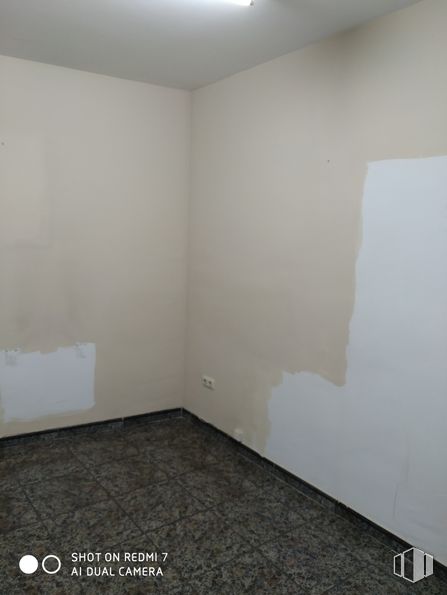 Local en alquiler en Avenida Rosario, 2, Dosbarrios, Toledo, 45311 con accesorio, madera, piso, pintura, material compuesto, edificio, suelo, tintes y matices, rectángulo y yeso alrededor