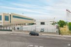 Industrial for sale at Calle Palier, 12, Leganés, Madrid, 28917 with car, building, sky, cloud, vehicle, plant, wheel, asphalt, flag and tire around