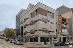 Office for sale at Calle Albasanz, 45, San Blas - Canillejas, Madrid, 28037 with car, building, land vehicle, wheel, sky, property, window, tire, vehicle and street light around