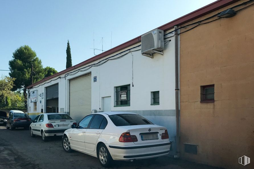 Nave en alquiler en Camino San Martín Vega, 6, Arganda del Rey, Madrid, 28500 con coche, rueda, ventana, luz de estacionamiento automotriz, neumático, cielo, placa de matrícula del vehículo, vehículo, iluminación automotriz y luz trasera y de freno para automóviles alrededor