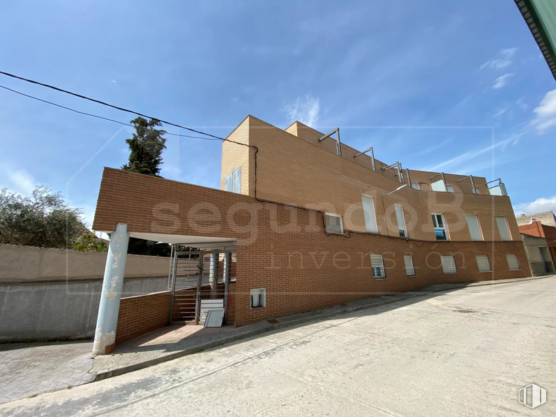 Land for sale at Calle Capitán Bermejo, 46, La Mata, Toledo, 45534 with building, sky, cloud, window, road surface, brickwork, brick, wood, facade and city around