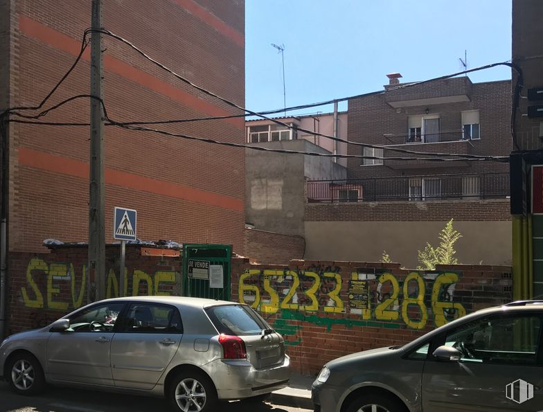 Suelo en venta en Calle Cádiz, 18, Leganés, Madrid, 28914 con coche, neumático, luz de estacionamiento automotriz, rueda, vehículo terrestre, vehículo, cielo, fotografía, luz trasera y de freno automotriz y iluminación automotriz alrededor