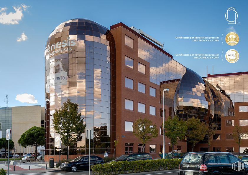 Oficina en alquiler en Edificio Alma, Paseo Doce Estrellas, 4, Barajas, Madrid, 28042 con coche, edificio, cielo, nube, propiedad, vehículo, rueda, planta, luz de la calle y neumático alrededor