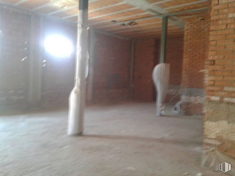 Local en venta en Calle Silos, 2, Seseña, Toledo, 45224 con espejo, madera, diseño de interiores, suelo, piso, madera, techo, hormigón, edificio y viga alrededor