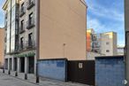 Land for sale at Zona centro, Ávila, 05001 with building, sky, window, cloud, fixture, urban design, road surface, brick, residential area and material property around