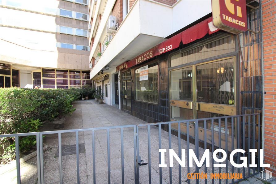 Local en venta en Avenida América, 25, Chamartín, Madrid, 28002 con planta, propiedad, edificio, ventana, barrio, accesorio, espacio público, ciudad, condominio y fachada alrededor