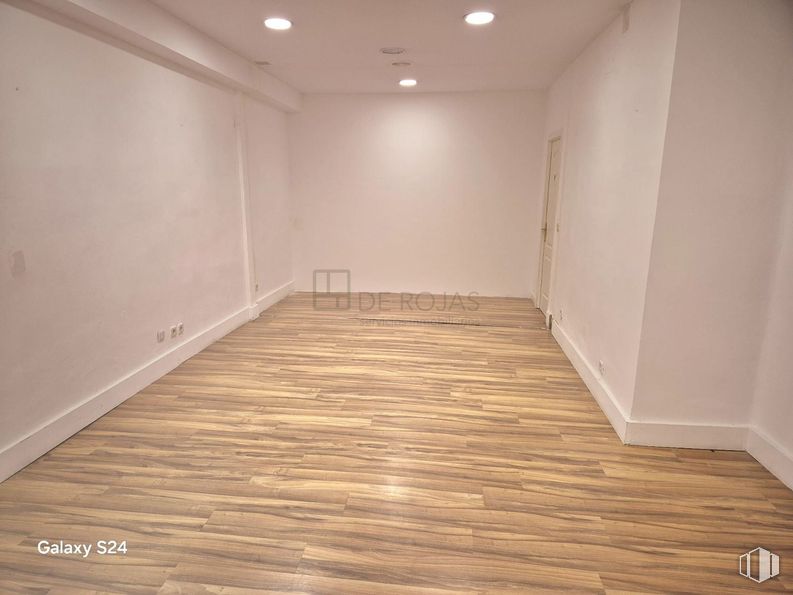 Oficina en alquiler en Zona Chamberí, Chamberí, Madrid, 28010 con suelos, suelo, suelos de madera, madera, suelo laminado, interiorismo, marrón, madera dura, techo y tinte para madera alrededor