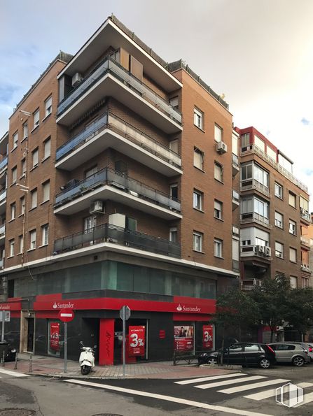 Local en venta en Calle Eugenio Salazar, 42, Chamartín, Madrid, 28002 con edificio, coche, cielo, propiedad, ventana, nube, arquitectura, diseño urbano, condominio y bloque de torre alrededor