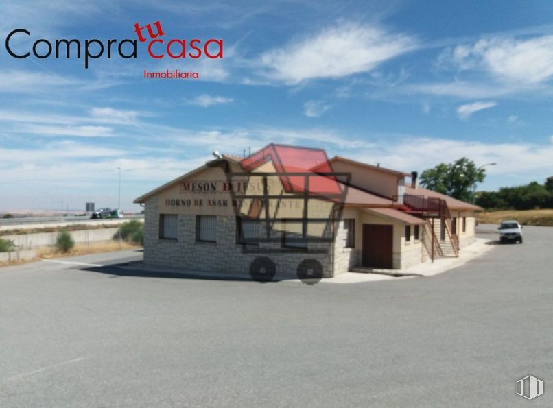 Local en venta en Calle Castejón, Otero de Herreros, Segovia, 40422 con edificio, nube, cielo, propiedad, planta, terreno, asfalto, casa, árbol y paisaje alrededor