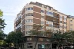 Office for rent at Calle Diego León, 54, Salamanca, Madrid, 28006 with sky, building, daytime, property, window, tree, tower block, urban design, condominium and commercial building around