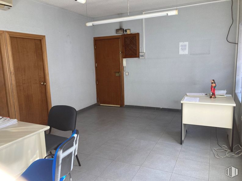 Oficina en venta en Calle Concilio, Alcobendas, Madrid, 28100 con mesa, silla, mueble, edificio, puerta, madera, diseño de interiores, pavimentos, piso y ebanistería alrededor