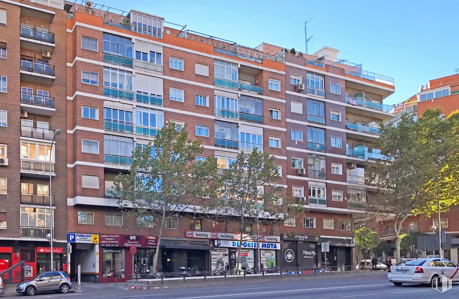 Oficina en venta en Avenida Mediterráneo, 28, Retiro, Madrid, 28007 con edificio, tiempo de día, propiedad, cielo, ventana, infraestructura, árbol, diseño urbano, bloque de pisos y vecindario alrededor