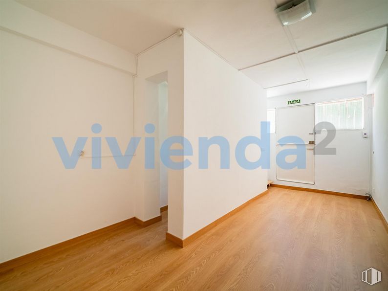 Retail for sale & for rent at Calle Balandro, Barajas, Madrid, 28042 with building, fixture, wood, hall, floor, flooring, art, paint, house and wood stain around