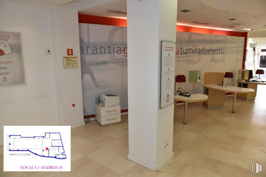 Local en alquiler y venta en Centro urbano, Getafe, Madrid, 28901 con mesa, mueble, producto, edificio, diseño automovilístico, interiorismo, suelos, suelo, silla y arte alrededor