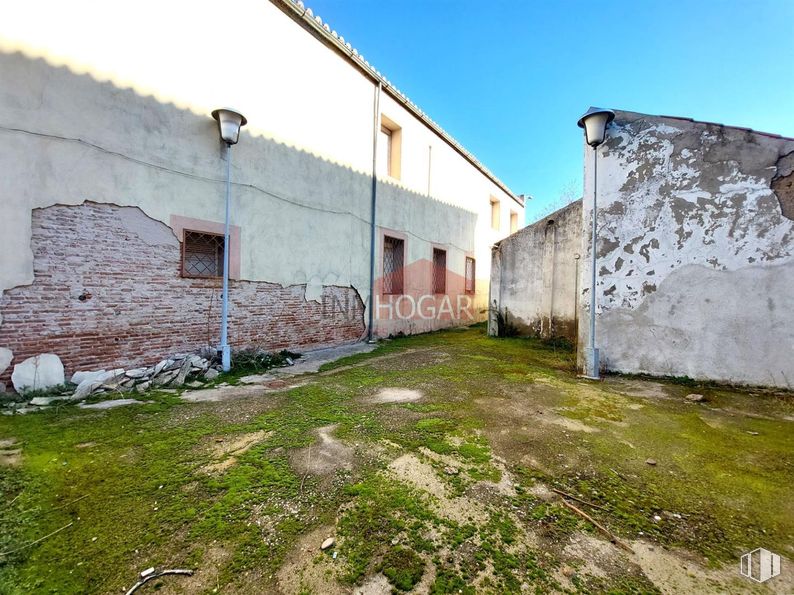 Nave en venta en Zona Centro, Arévalo, Ávila, 05200 con casa, pared, puerta, material compuesto, hormigón, albañilería, material de construcción, escayola, iluminación natural y cemento alrededor