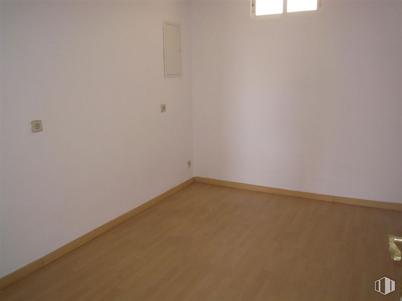 Local en venta en Glorieta Universo, Valdemoro, Madrid, 28341 con ventana, madera, pintura, suelos, suelo, accesorio, tinte para madera, madera dura, material compuesto y beige alrededor