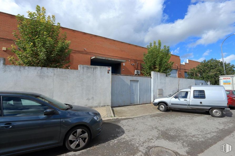 Nave en venta en Polígono Colonia Fin de Semana, San Blas - Canillejas, Madrid, 28022 con rueda, coche, camioneta, luz de estacionamiento, neumático, nube, vehículo terrestre, vehículo, cielo y vehículo de motor alrededor