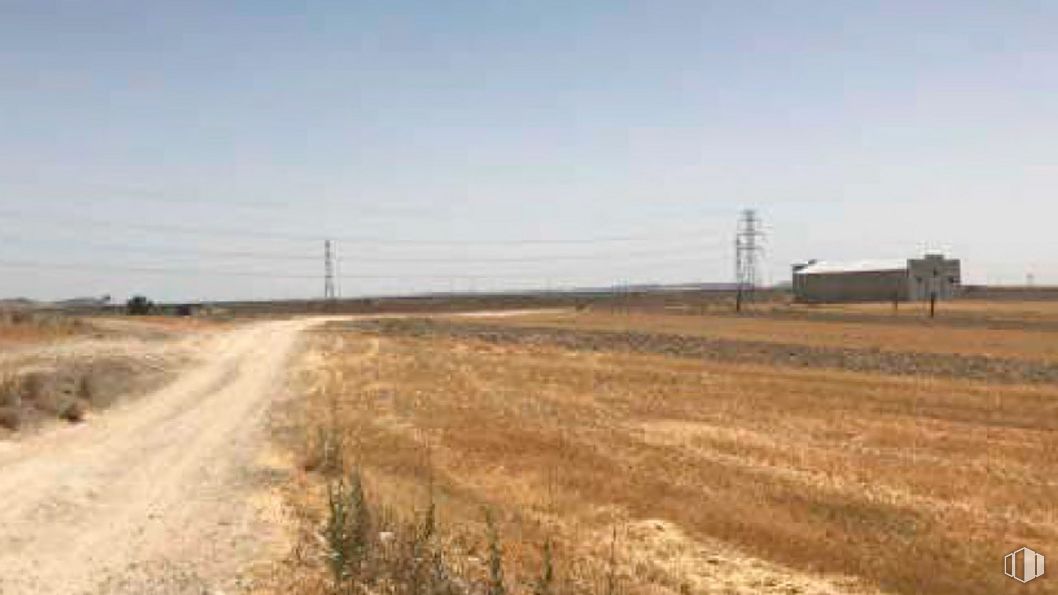 Land for sale at Lugar Pilares, 1, Villaseca de la Sagra, Toledo, 45260 with sky, natural environment, natural landscape, land lot, overhead power line, grassland, plain, plant, rural area and electricity around