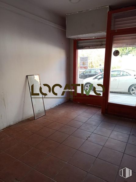 Local en venta en Zona Centro, Quijorna, Madrid, 28693 con coche, rueda, neumático, accesorio, madera, vehículo, suelo, silla, suelos y edificio alrededor