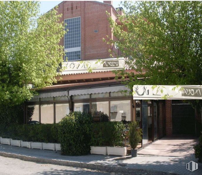 Local en venta en Avenida Castillo, Villaviciosa de Odón, Madrid, 28670 con restaurante y planta de interior alrededor