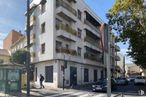 Local en venta en Plaza Constitución, 5, Getafe, Madrid, 28901 con coche, edificio, cielo, ventana, nube, árbol, diseño urbano, condominio, barrio y zona residencial alrededor