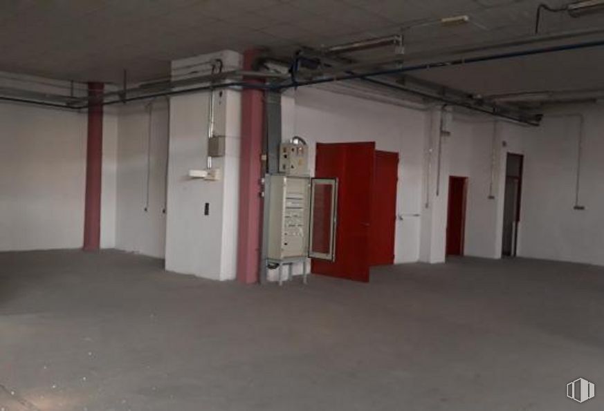 Oficina en venta en Calle Alfonso Gómez, 37, San Blas - Canillejas, Madrid, 28037 con mediante, edificio, accesorio, piso, gas, madera, máquina, techo, metal y casa alrededor