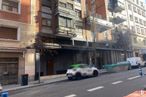 Retail for sale & for rent at Zona Gaztambide, Chamberí, Madrid, 28015 with car, window, land vehicle, building, tire, wheel, vehicle, urban design, mode of transport and asphalt around