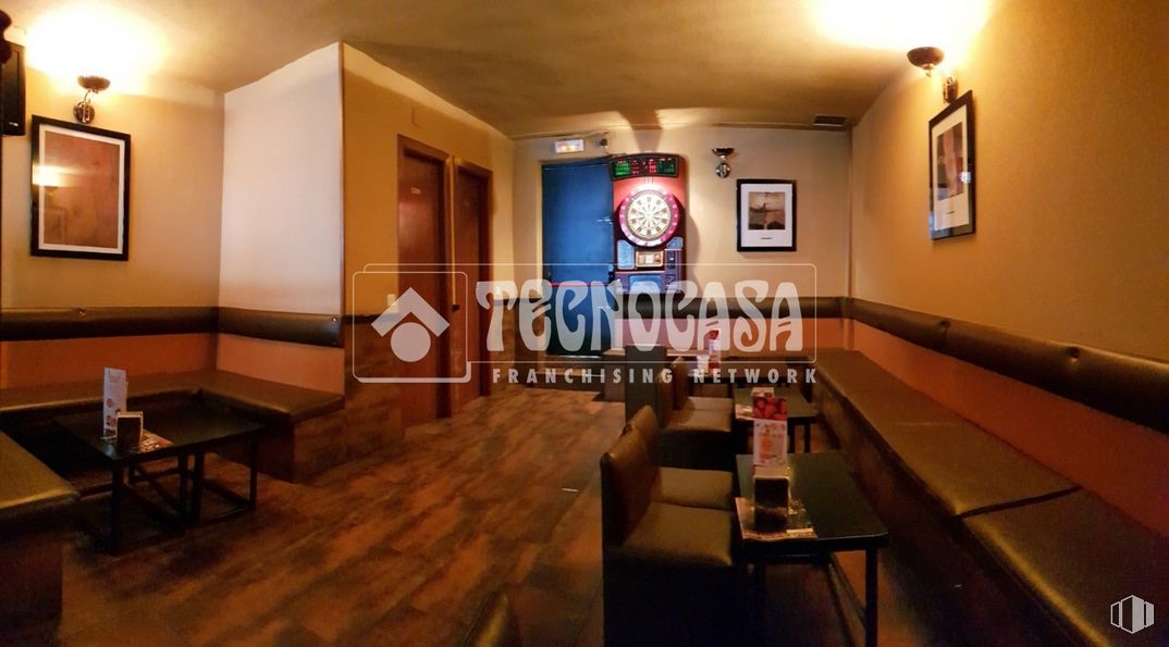 Local en venta en Barrio del Arroyo / La Fuente, Fuenlabrada, Madrid, 28944 con mesa, alumbrado, mueble, marco, diseño de interiores, piso, suelo, bienes raíces, madera y edificio alrededor