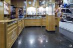 Retail for sale at Zona Juzgados, Móstoles, Madrid, 28931 with cabinetry, countertop, kitchen, interior design, wood, building, floor, chair, flooring and shelf around