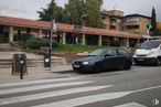 Local en alquiler en Zona Molino de la Hoz, Las Rozas de Madrid, Madrid, 28230 con coche, neumático, rueda, luz de estacionamiento automotriz, vehículo terrestre, vehículo, cielo, placa de matrícula del vehículo, edificio y infraestructura alrededor