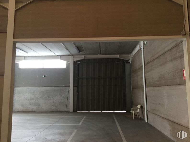 Industrial for sale at Calle Río Jarama, 132, Toledo, 45006 with asphalt, fixture, shade, road surface, flooring, floor, automotive exterior, composite material, door and facade around