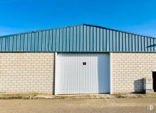 Industrial for sale at Calle León, Magán, Toledo, 45590 with roof, composite material, siding, concrete, slope, garage, garage door, shed, shade and building material around