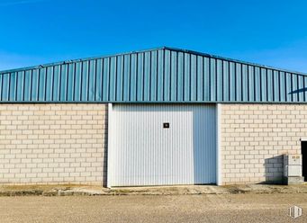 Industrial for sale at Calle León, Magán, Toledo, 45590 with roof, composite material, siding, concrete, slope, garage, garage door, shed, shade and building material around