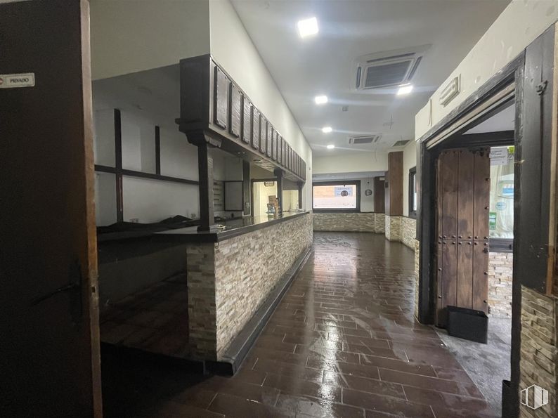 Retail for sale & for rent at Calle Camilo José Cela, 3, Las Rozas de Madrid, Madrid, 28230 with flooring, ceiling, floor, hall, hardwood, light fixture, plank and tile around