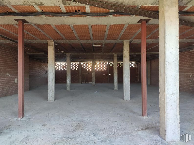 Local en venta en Zona Centro, Quintanar de la Orden, Toledo, 45800 con madera, suelo, suelos, material compuesto, material de construcción, techo, hormigón, haz, columna y madera dura alrededor