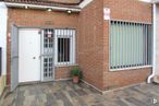 Local en venta en Calle Maestro Serrano, Collado Villalba, Madrid, 28400 con ventana, puerta, planta de interior, planta, edificio, propiedad, accesorio, albañilería, ladrillo y madera alrededor