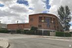 Industrial for rent at Calle E, 27, Móstoles, Madrid, 28938 with building, house, cloud, sky, plant, window, tree, urban design, asphalt and road surface around