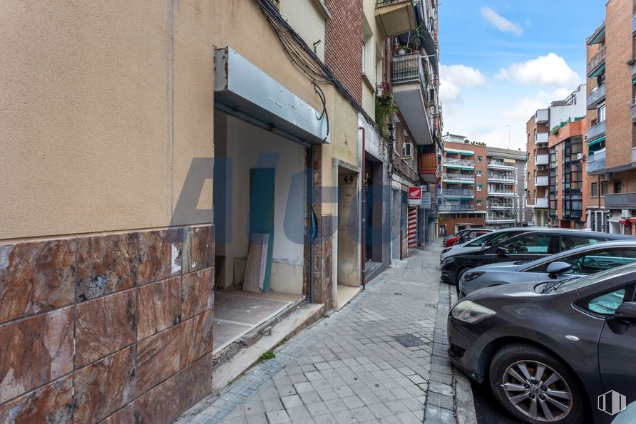 Local en venta en Calle Constancia, Chamartín, Madrid, 28002 con rueda, coche, edificio, neumático, vehículo terrestre, vehículo, ventana, diseño automovilístico, iluminación del automóvil y cielo alrededor