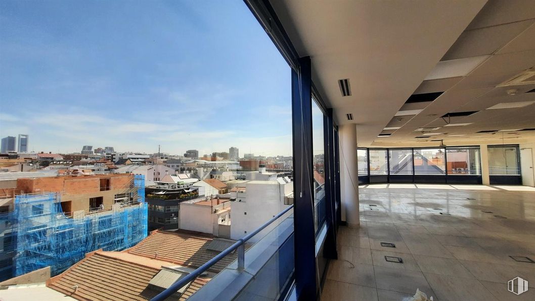 Oficina en alquiler en Edificio Tecnus, Calle Bravo Murillo, 178, Tetuán, Madrid, 28020 con edificio, cielo, ventana, nube, accesorio, suelo, condominio, inmobiliario, ciudad y diseño urbano alrededor