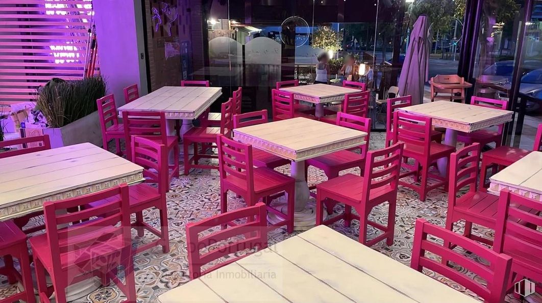 Retail for rent at Zona Sector B, Boadilla del Monte, Madrid, 28660 with chair, kitchen & dining room table, table, furniture, property, light, purple, interior design, lighting and pink around