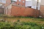 Land for sale at Calle Demetrio Maján, 22, Coslada, Madrid, 28820 with building, plant, window, land lot, brickwork, brick, grass, facade, landscape and city around