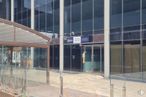 Retail for rent at Edificio Castellana Hall, Paseo Castellana, 257, Fuencarral - El Pardo, Madrid, 28046 with building, fixture, shade, house, urban design, facade, commercial building, composite material, glass and city around