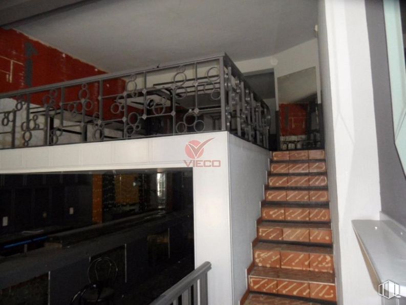 Retail for sale at Zona de Avenida República Argentina, Cuenca, 16002 with product, shelving, architecture, stairs, interior design, wood, wheel, building, handrail and ceiling around