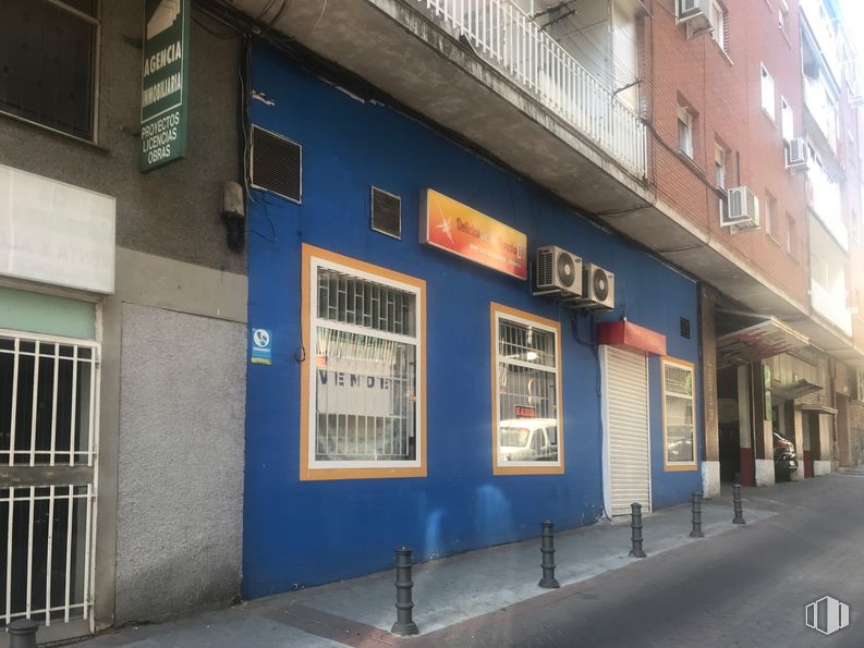 Local en venta en Calle Santo Domingo, 28, Alcorcón, Madrid, 28921 con ventana, edificio, accesorio, puerta, pared, fuente, fachada, ciudad, gas y carretera alrededor