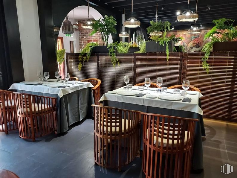 Retail for sale & for rent at Ronda Escuelas, Orgaz, Toledo, 45450 with chair, table, lighting, property, furniture, interior design, wood, decoration, outdoor furniture and plant around