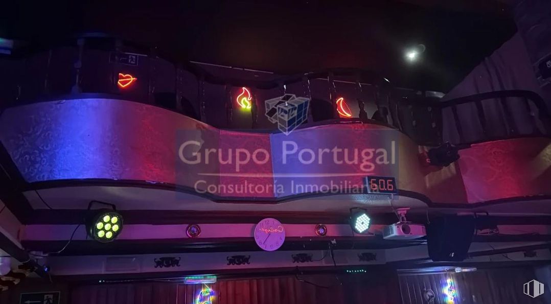 Local en alquiler en Zona Trafalgar, Chamberí, Madrid, 28010 con evento, entretenimiento, local de música, logotipo, noche, escenario, fiesta, pub y iluminación de efectos visuales alrededor