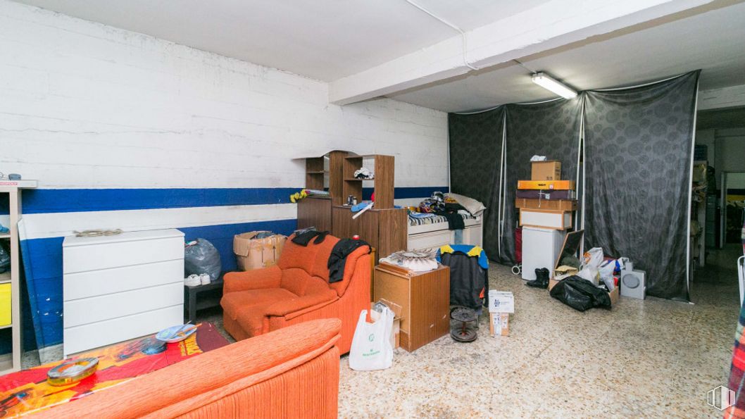 Local en venta en Zona Centro, Villaviciosa de Odón, Madrid, 28670 con equipaje y bolsos, sofá, mueble, edificio, madera, televisión, suelo, casa, comodidad y madera alrededor