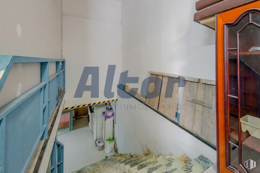 Local en venta en Calle Veza, 7, Tetuán, Madrid, 28029 con propiedad, interiorismo, suelo, suelos, pared, pintura, madera, vidrio, espacio y edificio alrededor